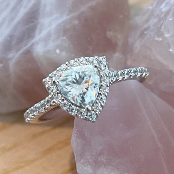 Moissanite 1 Carat Trillion Halo Ring Engagement Wedding White Gold Silver 7 - Picture 3 of 3